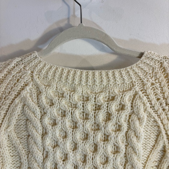 FISHERMAN CABLE KNIT Sz L Cardigan Handmade Contrasting Button Wool Blend Chunky - Picture 7 of 7